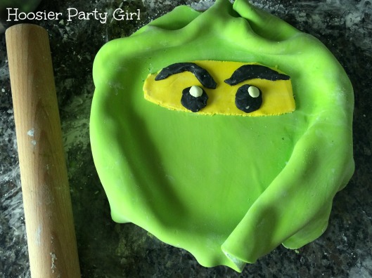 Ninjago Green Ninja cake with fondant